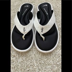 Women’s Nike Sandals - size 10